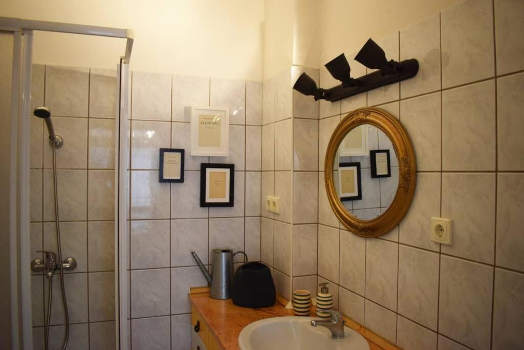 Cosy Apartment Just Next To Parliament Budapest Exterior photo